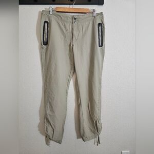 Cabela's Cargo Pants in Tan with Black Accents